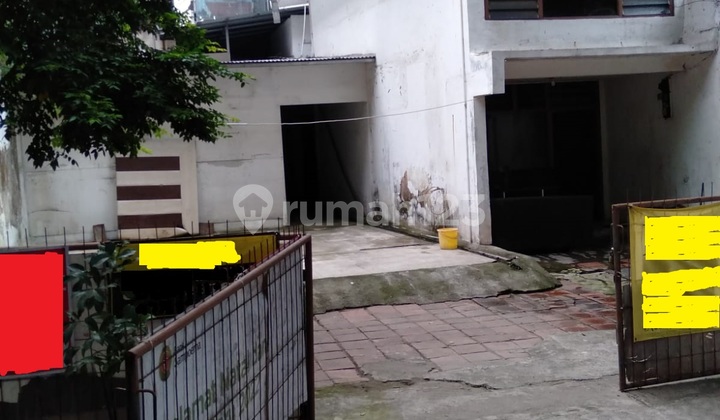 Dijual Rumah Raden Saleh Cikini 2 Lantai Lapangan Parkir Luas HGB 2