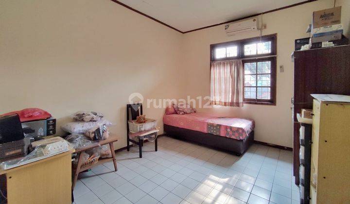 Dijual Rumah Margonda Raya Depok Area Komersial Hitung Tanah SHM 2