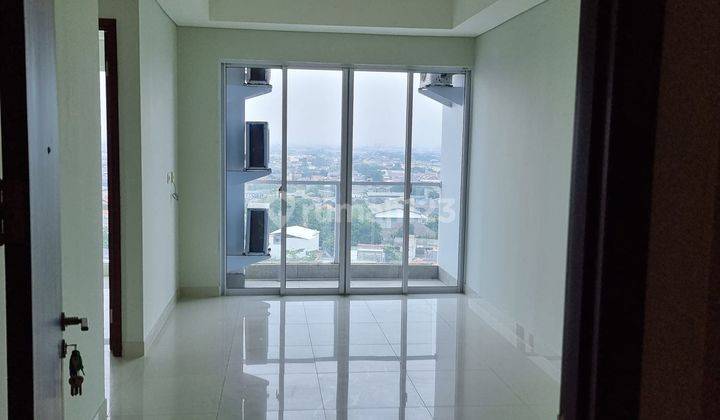 Disewakan Apartemen Puri Mansion 3 BR Semi Furnished Bagus Murah 1