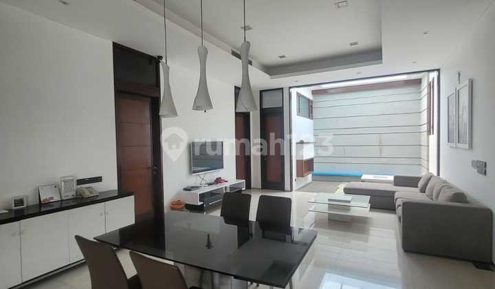 Strategic House or Business Space in Tirtayasa, Sayap Dago Bandung Strategic House or Business Space in Tirtayasa, Sayap Dago Bandung