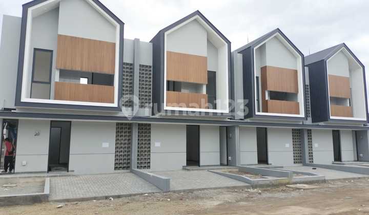Rumah Baru 2 Lantai di Kopo Kanaya Harga Nego