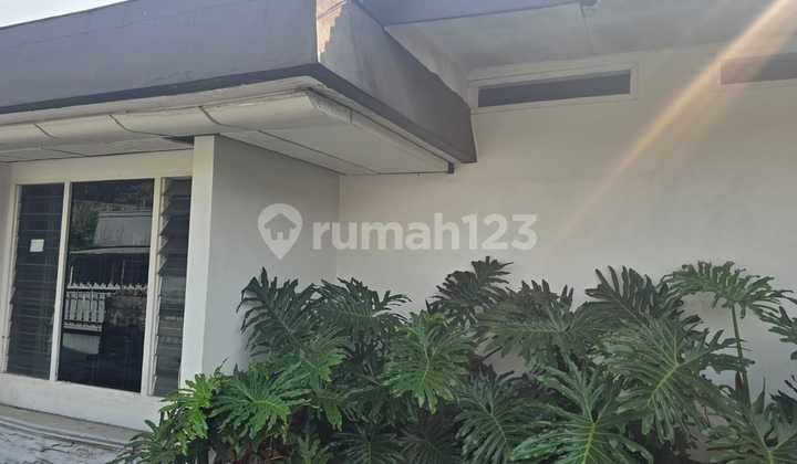 Rumah Dengan Lahan luas dan Bangunan Besar di Sukaresmi, Bandung 2