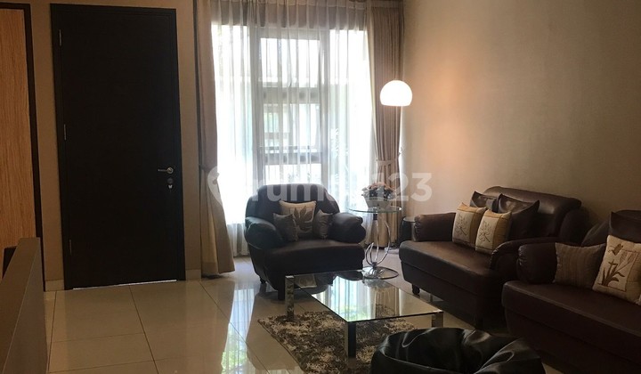 Rumah 2 Lantai Semi Furnished di Gunung Batu Rumah 2 Lantai Semi Furnished di Gunung Batu