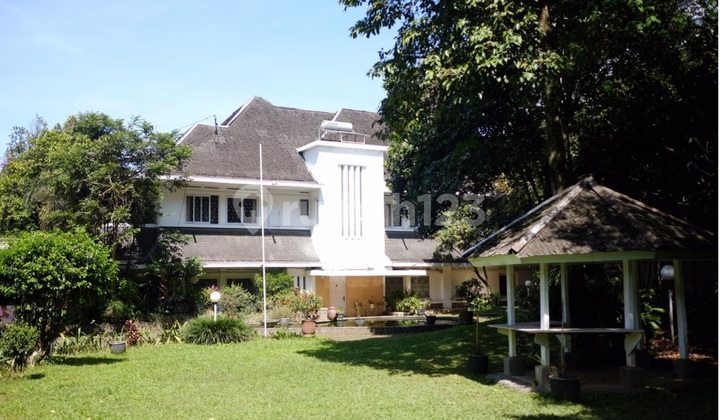 Exclusive House in Sangkuriang, Bandung City 2