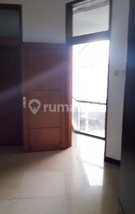 Disewakan Rumah Modern dan Terawat di Gandapura Sayap Riau Bandung 2