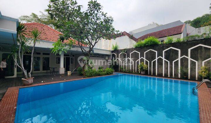 Rumah Classic Nyaman untuk Tinggal di Menteng, Cocok untuk expatriates 1