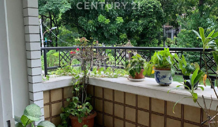 Well-Maintained Old House, Very Comfortable in Keramat Pela, Kebayoran Baru. 2