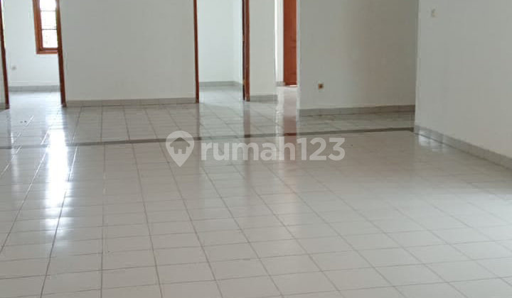 Old House in an Exclusive Complex Area in Lebak Bulus, South Jakarta. 2