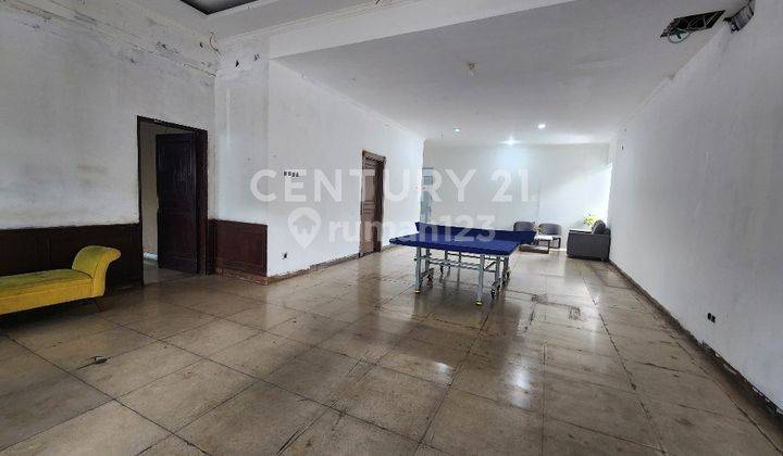 Di Jual Cepat Gedung  Dengan Harga Njop Di Jl Kramat Raya.  2