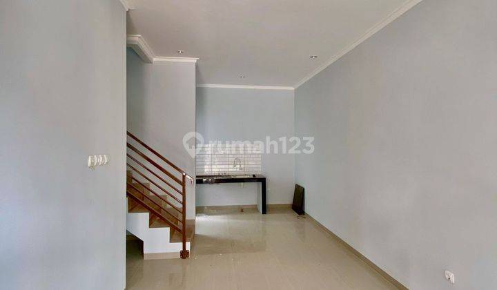 Rumah 2 lantai di jual DP 0% SHM Deket LRT bonus canopy  2