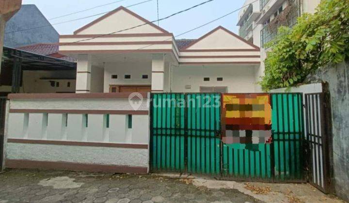 RUMAH DI JUAL CEPAT DI KALISARI BISA KPR PINGGIR JALAN RAYA  1