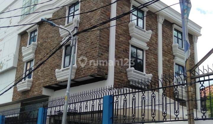 Jual Gedung di Daan Mogot 2