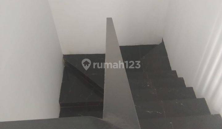 Jual Rumah Hadap Utara 2.5lt di Kemayoran 2