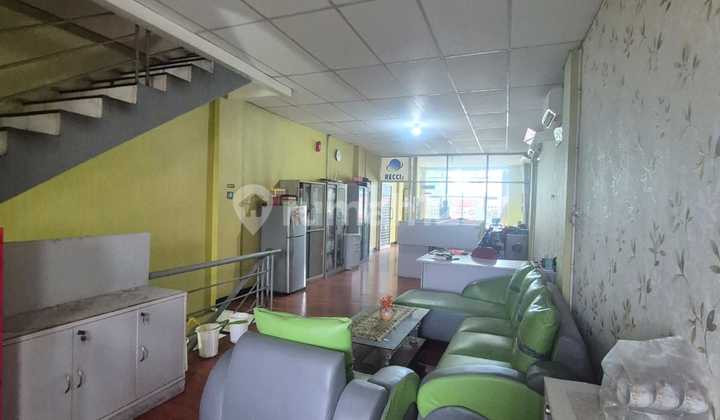 Sell 3-Story Shop House in Pasar Minggu, South Jakarta 2