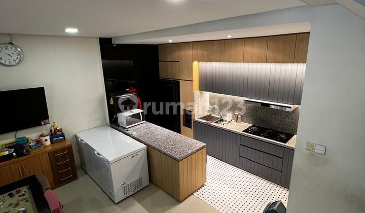 Rumah Pik Volendam 3 Lantai Ukuran 6X12 Termurah bisa KPR