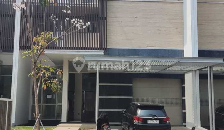 Rumah Mewah Golf Island PIK 10x30 Brand New Kosongan Ada Lift Rumah Mewah Golf Island PIK 10x30 Brand New Kosongan Ada Lift