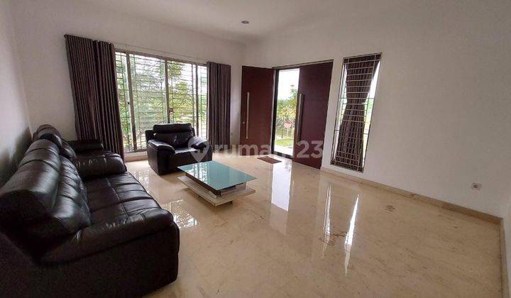 Rumah Golf Island PIK 12x25 Hoek 3 Lantai Ada Pool Full Furnish 2
