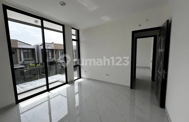 Rumah PIK 2 DISEWA Ukuran 10x20 Brand New Full AC Siap Huni