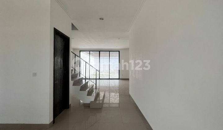 Rumah 2 Lantai Pik 2 Ukuran 8X27 Disewa Kosongan Siap Huni 2