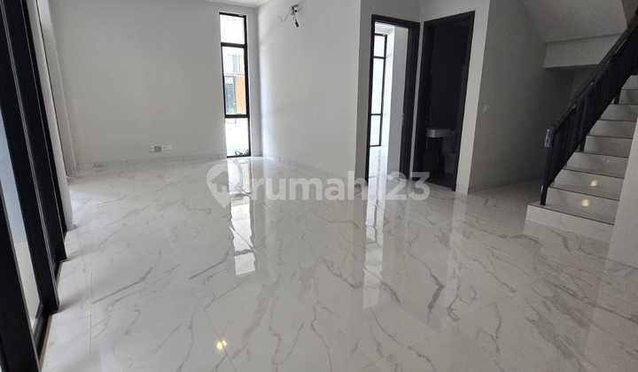 Rumah PIK 2 Brand New Siap Huni Ukuran 10x15 2 Lantai Kosongan