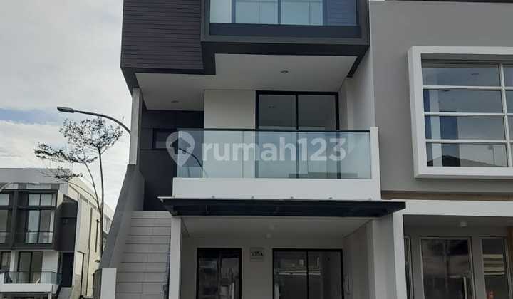 Rumah Sewa Golf Island Pik 3 Lantai Ukuran 5X15 Kosongan AC 4
