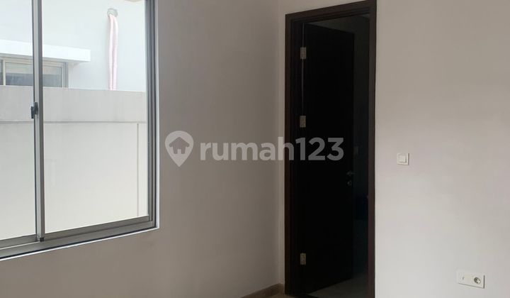 Rumah Golf Island PIK BISA KPR Ukuran 8x15 Kosongan Siap Huni 2