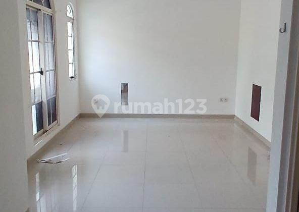 Rumah Garden House PIK DISEWA Ukuran 8x17 Kosongan TERMURAH