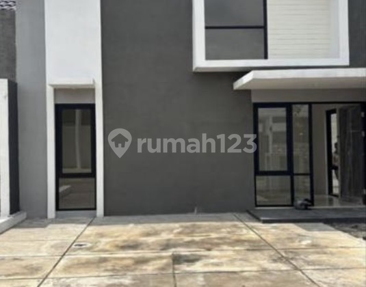 For Rent New Corner House Surya Breeze Garden Near Gedangan Karangbong Train Station Sidoarjo, Available Monthly