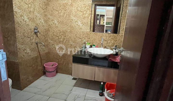 Dijual Apartemen Grand Sungkono Lagoon Studio Tower Venetian Lantai 6 Semi Furnished Surabaya 2