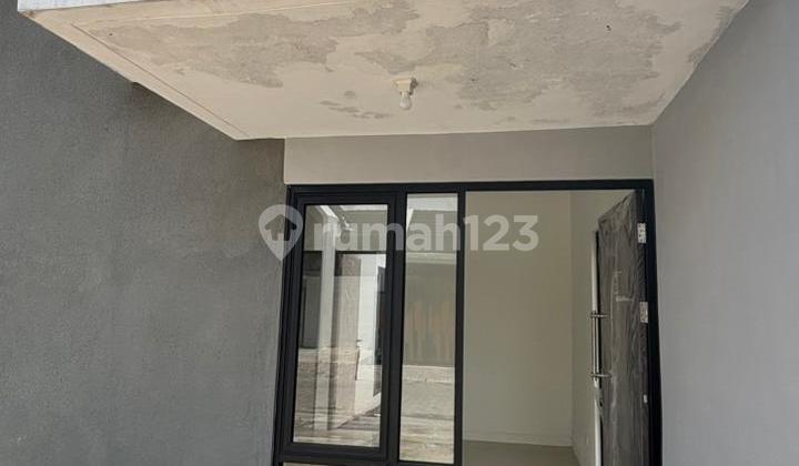Disewakan Rumah Gress Pojok Surya Breeze Garden Dekat Stasiun Kereta Gedangan Karangbong Sidoarjo bisa Bulanan 2