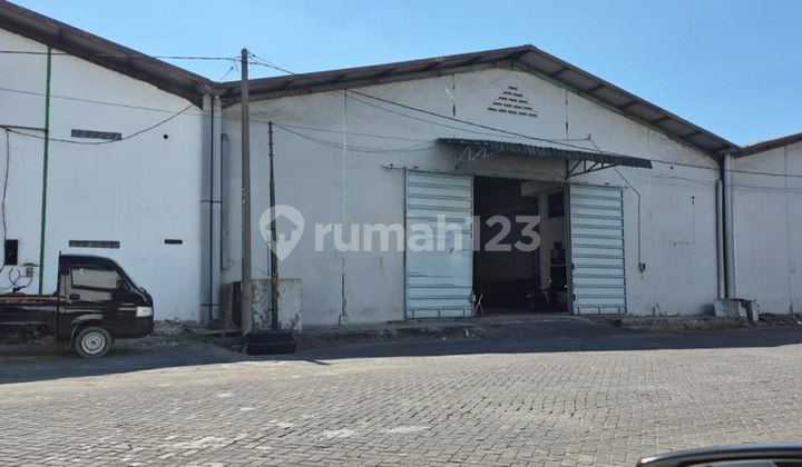 GUDANG Angtropolis Margomulyo Surabaya Containers can enter. GUDANG Angtropolis Margomulyo Surabaya Containers can enter.