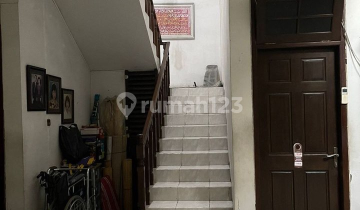 Rumah Pondok Jati  Pusat Kota Sidoarjo  Row jalan 2 mobil