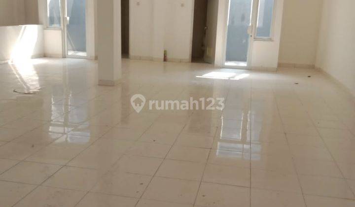 Disewakan Cepat Ruko Gandeng 2 di Mutiara Gading City 2 Lantai , Bekasi 2