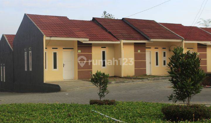 Dijual Rumah dekat Jalan Provinsi hanya 1 langkah ke Exit Tol Parungkuda 1