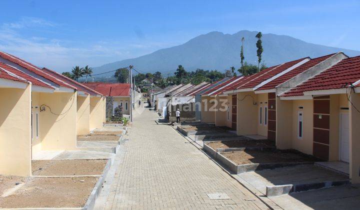 Dijual Rumah Dekat Stasiun Parungkuda Dengan View Pegunungan 1