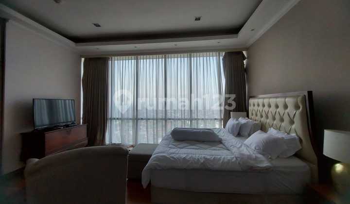 Tower Cosmopolitan Penthouse,  kemang village residence 