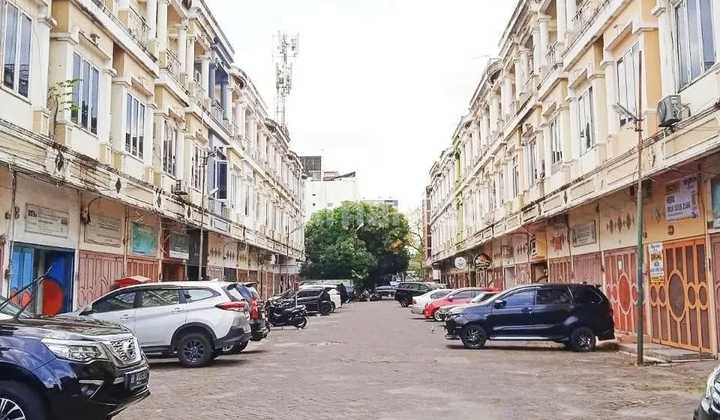 For Sale: Business Point Complex Shop House on Jl.Setia Budi - Newly Renovated For Sale: Business Point Complex Shop House on Jl.Setia Budi - Newly Renovated