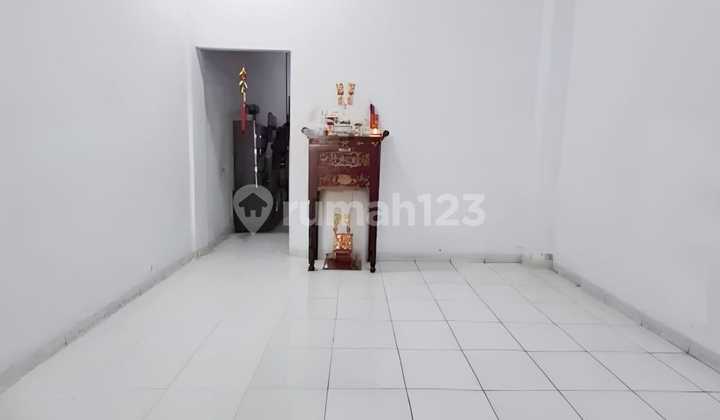 Dijual Rumah 2,5 Tingkat Jl.johar Daerah Sikambing-Sekip Intikota 2