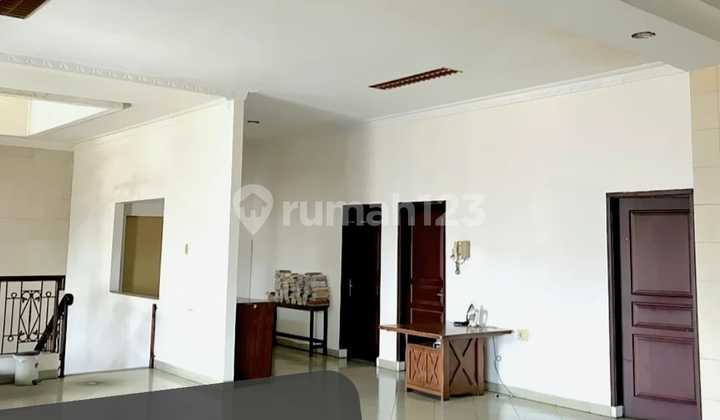 Spacious 14-Meter House on Gandhi Street, Modern Look, Move-In Ready