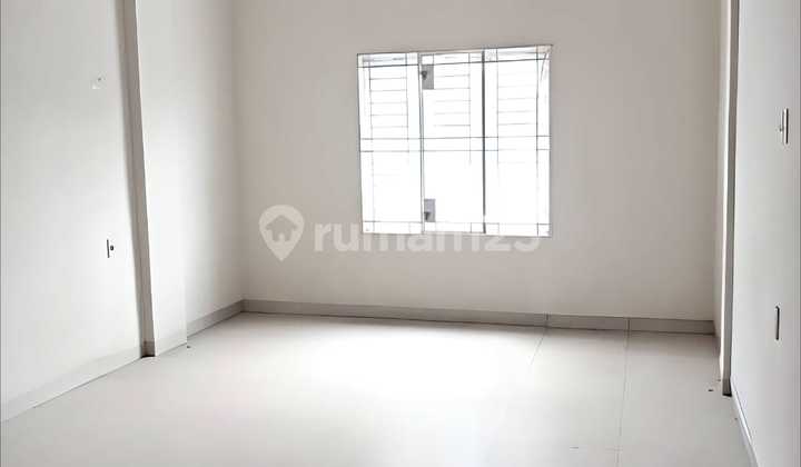 For Sale: 4-Story Shop House on JL Intisari Mandala (7 Minutes from Jl Wahidin) 2