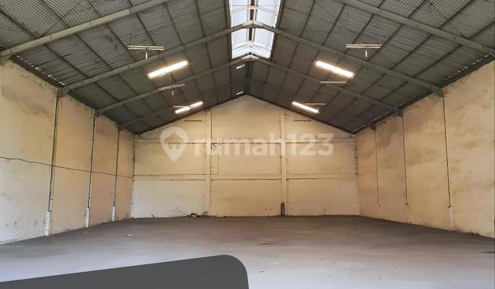 Warehouse in Kim Industrial Area Medan 3, Good Condition.