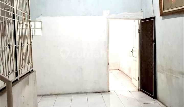 For Sale: Commercial Shop in Medan City Business & Wholesale Center, Bawean Street, In-City 2