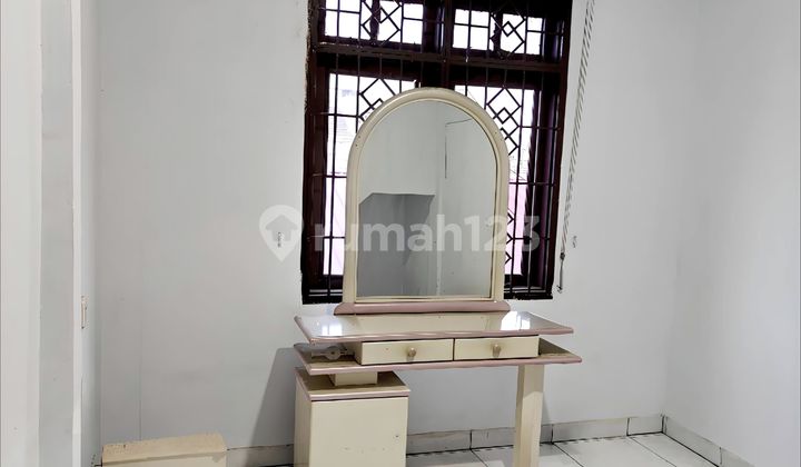 kamar tidur disewakan rumah komplek jemadi permai-2,5