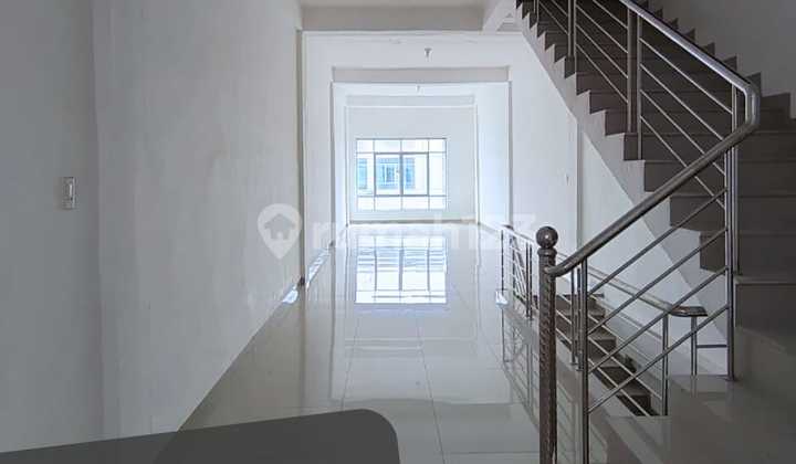 For Rent Good Price Shop House in CBD Complex Jl. Padang Golf ready to occupy