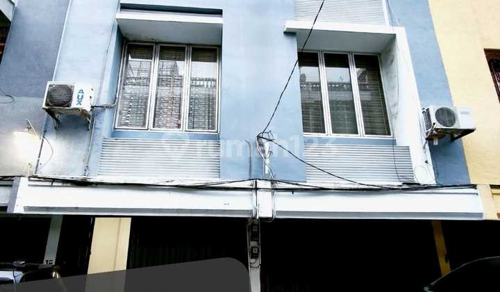 For Sale: Attached Shop House Inside a Semi-Compound on Jl. Brigjen Katamso