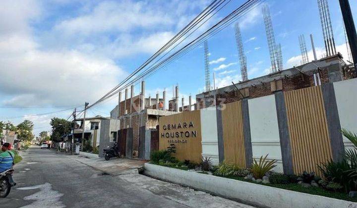 Cemara Houston ,Jalan Lorong 2 Timur Villa 2,5 Tingkat  2