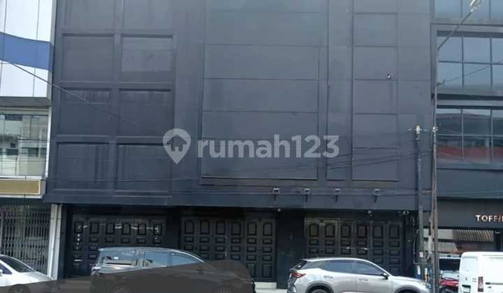 Ruko Gandeng 3 Jl. Pemuda Hadap Timur