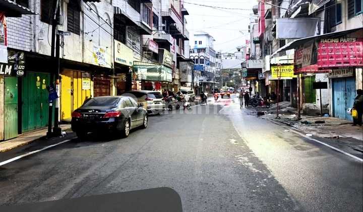 Ruko Pusat Bisnis Aksesoris SepedaMotor-Kesawan Medan Jl. Mesjid 