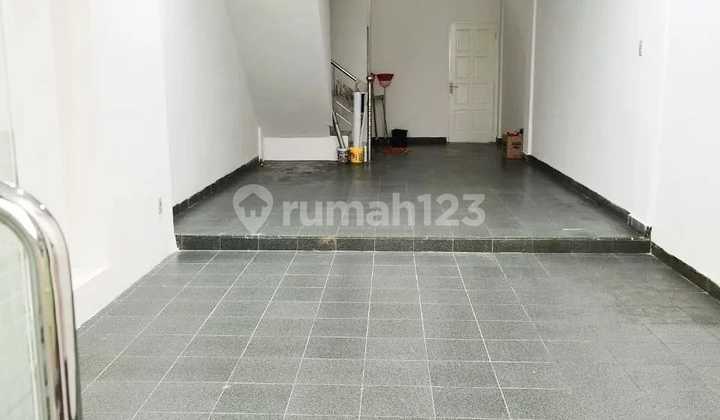 For Sale: Business Point Complex Shop House on Jl.Setia Budi - Newly Renovated 2