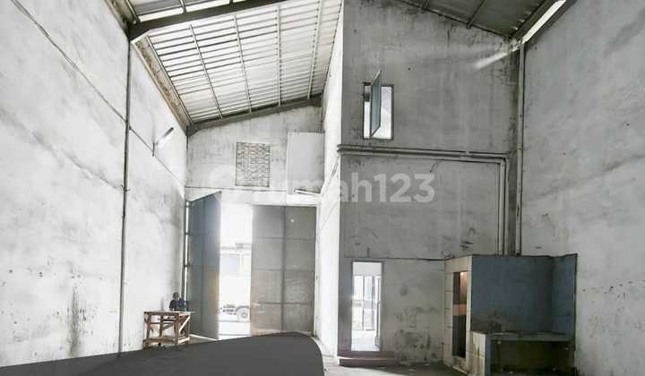 Regional Warehouse Complex Jl. Pertempuran - Jl. Cemara Area approx. 250